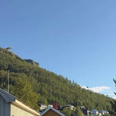 Apartamento Charming Part Of A House In Tromsdalen *